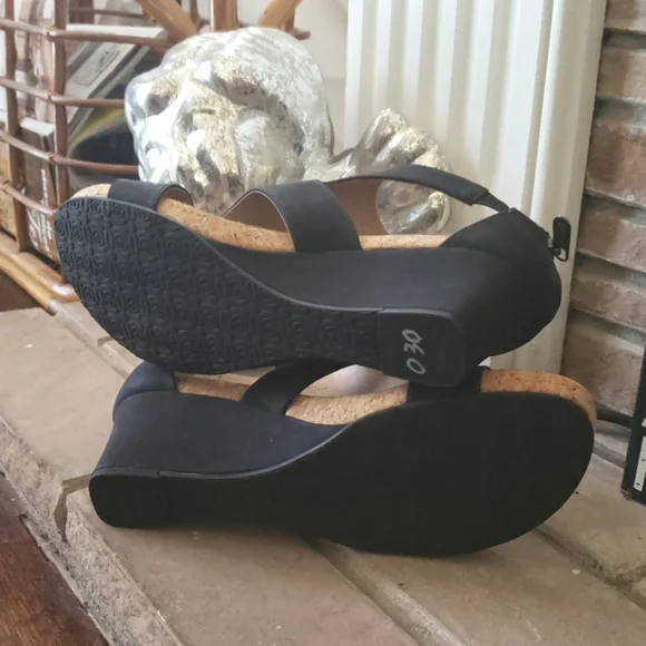 Adrienne Vittadini Tricia Wedge Size 9 - Picture 12 of 13